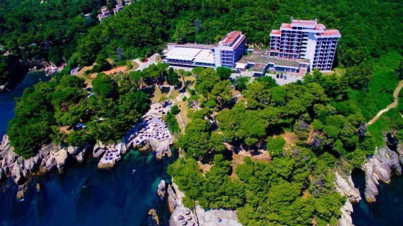 Corpus A - Hotel Albatros Ulcinj Buitenkant foto