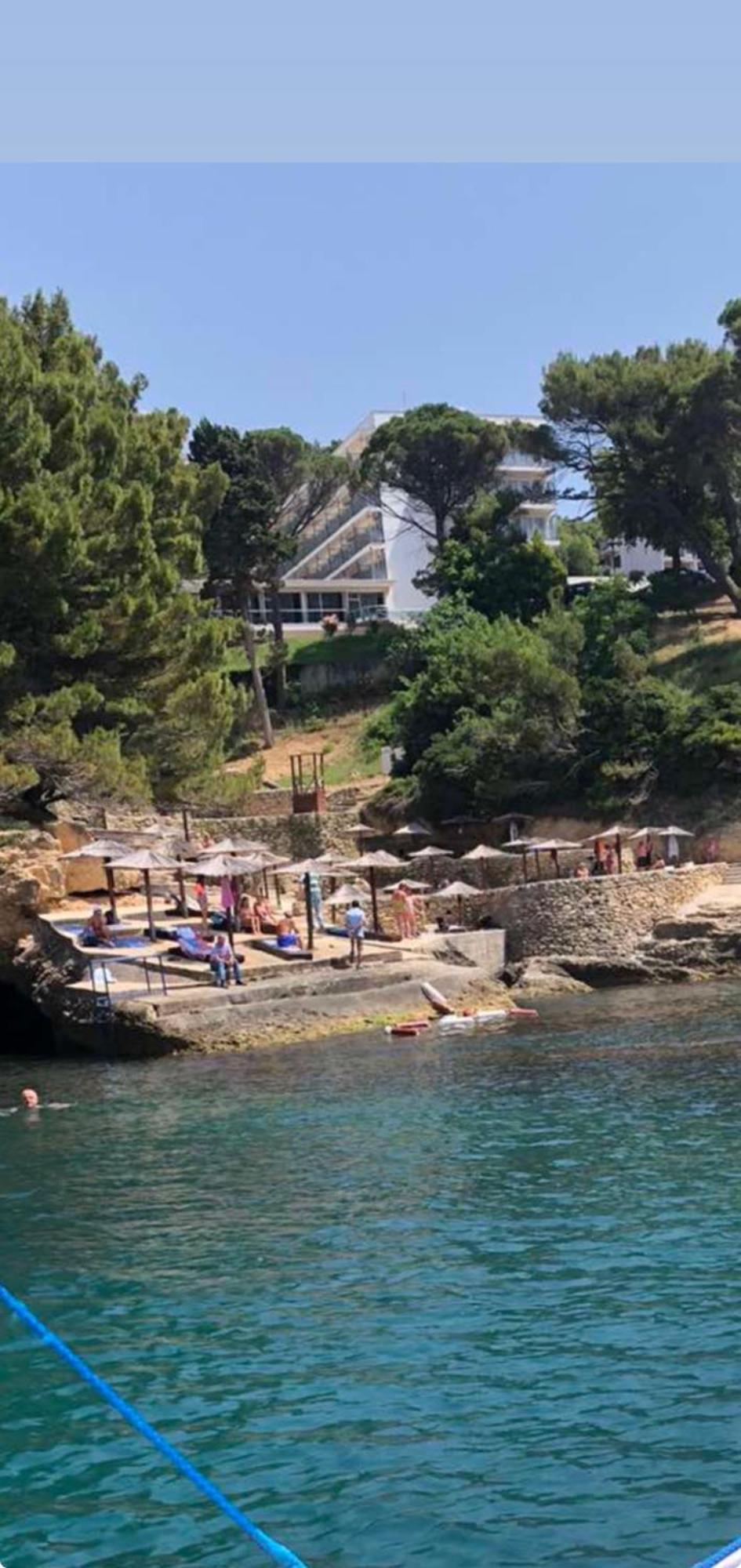Corpus A - Hotel Albatros Ulcinj Buitenkant foto